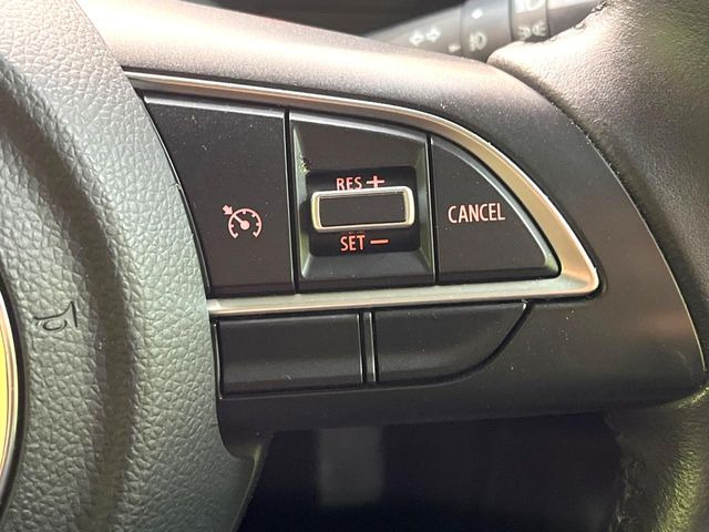 �y�N���[�Y�R���g���[���z�������H�����N���N���s�B�A�N�Z���𗣂��Ă���葬�x�ő��s���ł��A�������^�]���̕��S���y��!�����E�������ȒP�ȃX�C�b�`����Œ����ł��܂��B