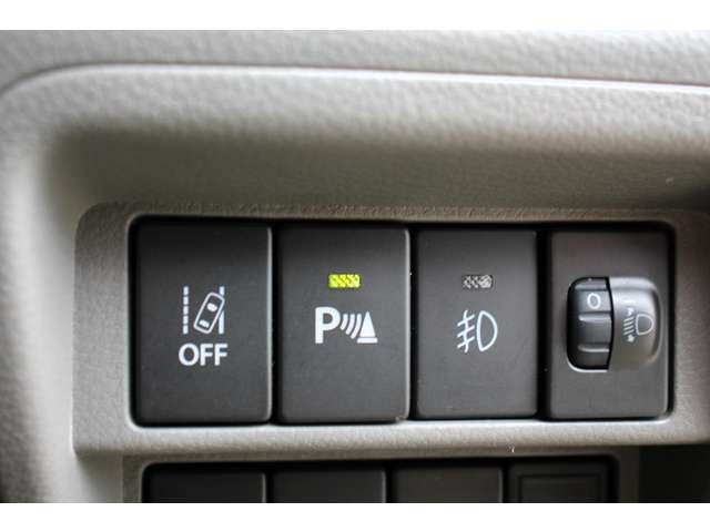 �Ԑ���E�x��A�R�[�i�[�Z���T�[