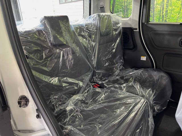 ���i���ȃI���W�i���t���A�}�b�g���I�v�V�����ɂĂ��p�ӂ��Ă���܂��B���D���ȃf�U�C����J���[�����Ԃɍ��킹�đI��ł����������Ƃ��ł��܂���