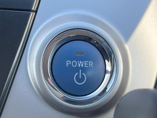 �y�X�}�[�g�L�[�z�J�o����|�P�b�g�ɓ��ꂽ�܂܂ł��h�A�̎{���E�������\�ȃX�}�[�g�L�[�𑕔��B�G���W���̃I���E�I�t�����J�M�����o���K�v����������Ƃ��Ă��֗��ł���