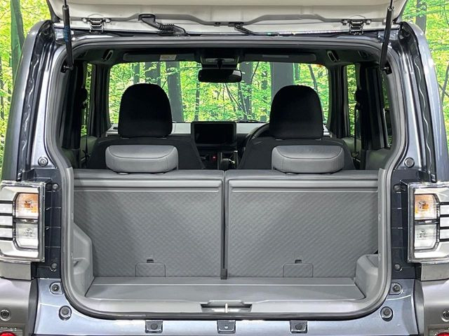 ���i�̂���������ʋ΁A���}���ɏ\���ȉ׎��X�y�[�X���m�ۂ��Ă���܂��B�Z�J���h�V�[�g��|���ƁA�傫�ȉו��̐ύڂ��\�ł���