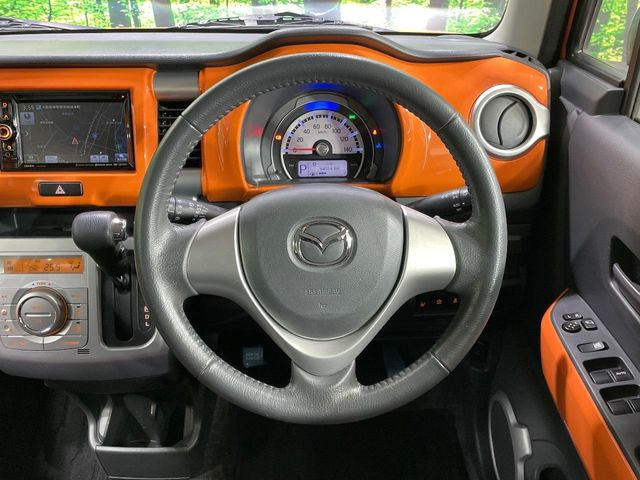 �y�����v�����X�e�A�����O�z�㎿�Ȋv���g�p���邱�ƂŁA��ɂ����������݂ƂĂ��^�]���₷���n���h���ł���