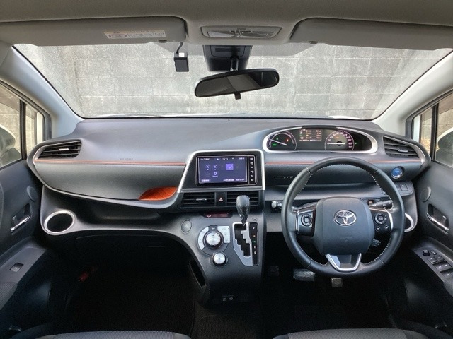 シエンタハイブリッド 1.5 ファンベース G