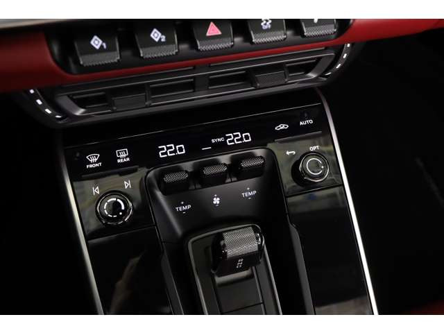 �}�b�g�J�[�{���C���e���A�̗p�B���������ƃX�|�[�e�B�������˔������㎿�Ȏ�����Ԃł��B