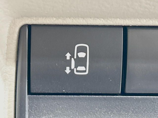 �y�p���[�X���C�h�h�A�z�X�}�[�g�L�[��^�]�Ȃ̃X�C�b�`�ŃX���C�h�h�A�̊J���\���d��������͂����ăh�A���J����K�v�������A���������q�l�ł��A�d���ו��������Ă��鎞�����N�ɊJ���߂ł��܂���