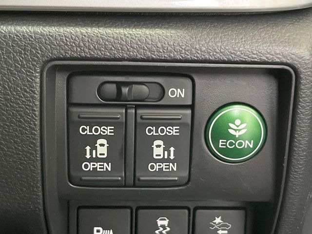 �y�����p���[�X���C�h�h�A�z�X�}�[�g�L�[��^�]�Ȃ̃X�C�b�`�Ō�ȗ����X���C�h�h�A�̊J���\���d��������͂����ăh�A���J����K�v�������A�����Ȃ��q�l�ł��ȒP�ɊJ���߂ł����K�ł���