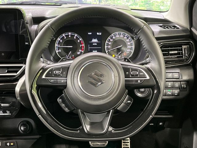 �y�����v�����X�e�A�����O�z�㎿�Ȋv���g�p���邱�ƂŁA��ɂ����������݂ƂĂ��^�]���₷���n���h���ł���