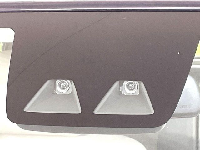 �y�X�}�[�g�A�V�X�g�z���s���ɑO���̎ԗ�����F�����A�Փ˂������Ȏ��͌x��ƃu���[�L�ŏՓˉ���Ɣ�Q�y�����A�V�X�g�B�����S�Ƀh���C�u�����y���݂��������܂��B