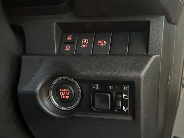 �y�X�Y�L �Z�[�t�e�B�T�|�[�g�z���s���ɑO���̎ԗ�����F�����A�Փ˂������Ȏ��͌x��ƃu���[�L�ŏՓˉ���Ɣ�Q�y�����A�V�X�g�B�����S�Ƀh���C�u�����y���݂��������܂��B