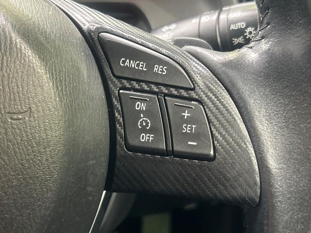 �y�N���[�Y�R���g���[���z�������H�����N���N���s�B�A�N�Z���𗣂��Ă���葬�x�ő��s���ł��A�������^�]���̕��S���y��!�����E�������ȒP�ȃX�C�b�`����Œ����ł��܂��B