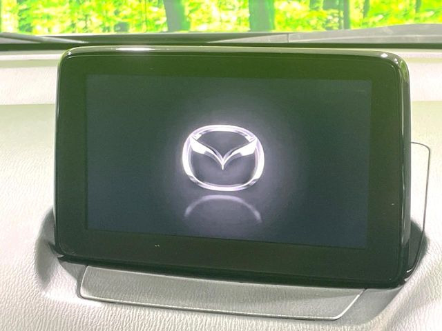 �y�}�c�_�R�l�N�g�i�r�z�ԓ��̕��͋C�Ƀ}�b�`������̌^�^�C�v�̃i�r�B�e����q�ݒ��Bluetooth�Đ����A�l�X�ȋ@�\���y���߂܂��B�����I�ȃ_�C�������삪�\�ŁA�g��������ǍD�ł��B