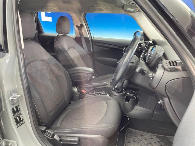 ���V�[�g�̎g�p��:�j��E�ւ�������Ȃ��A�����̒ʂ肫�ꂢ�ȏ�Ԃ��ێ����Ă���܂��B�܂��A�����N���[�j���O�E�R�[�e�B���O�����p�����������܂��B