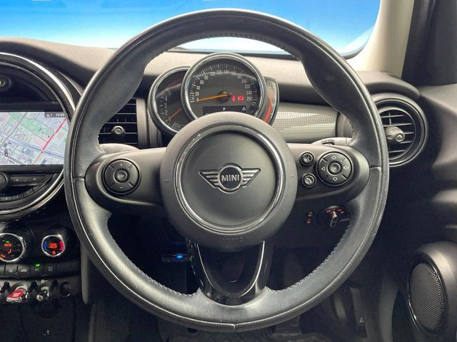 ���n���h�����̃X�������Ȃ��A���ꂢ�ȏ�Ԃ��ێ����Ă���܂��B�e�X�C�b�`���̓�����m�F�ς݂ł��B