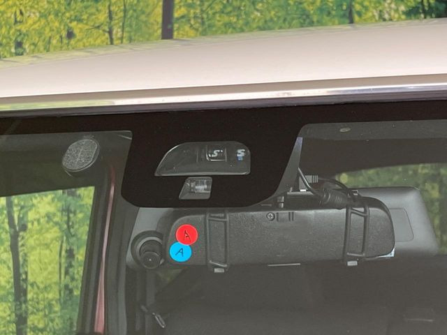 �y�V�e�B�u���[�L�A�N�e�B�u�V�X�e���z�ᑬ���s���ɑO���̎ԗ�����F�����A�Փ˂������Ȏ��͌x��ƃu���[�L�ŏՓˉ���Ɣ�Q�y�����A�V�X�g�B�����S�Ƀh���C�u�����y���݂��������܂��B