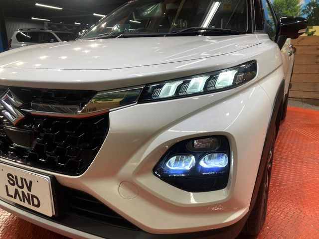 �yLED�w�b�h���C�g�z���V����ԑ��s�����ǍD�Ȏ��E���m�ۂ����S���ĉ^�]�ł��鍂�P�xLED�w�b�h���C�g�𑕔�!�_�����x�������A����d�͂��}�����Ă��܂��B