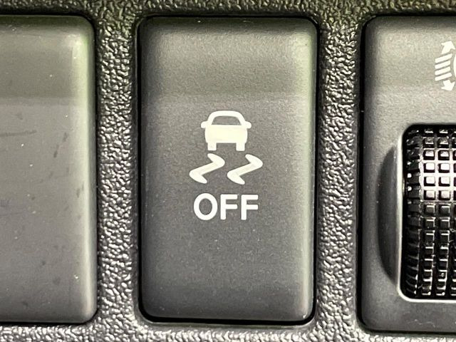 �y������h�~���u�z�ԗ��̉���������m����ƁA�����I�Ɏԗ��̐i�s������ۂ悤�Ɏԗ��𐧌䂵�܂��B�J�̓��ȂǊ���₷���H�ʏ󋵂ł����S�ȉ^�]���\�ł��B