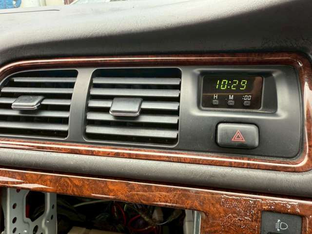 �C�ɂȂ邨�Ԃ�����܂�����E�̓d�b�ԍ����璼�ڂ��X�ɂ��₢���킹���������B�x�����@����ԗ����A��Ԃ܂łȂ�ł������������Ē����܂��B�X�^�b�t�ꓯ���A�����҂����Ă���܂��B