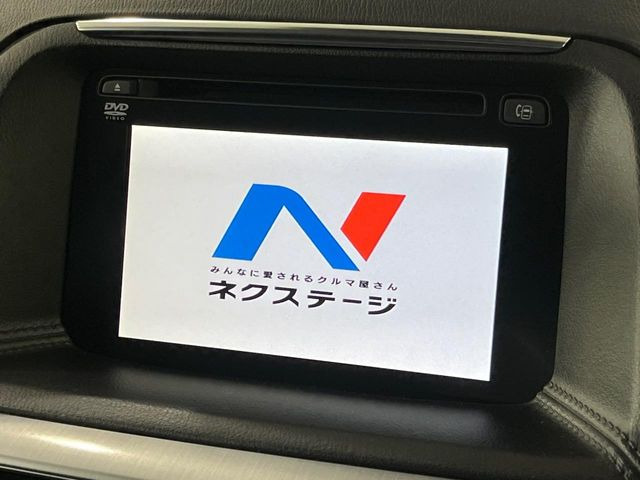 �y�}�c�_�R�l�N�g�i�r�z�ԓ��̕��͋C�Ƀ}�b�`������̌^�^�C�v�̃i�r�B�e����q�ݒ��Bluetooth�Đ����A�l�X�ȋ@�\���y���߂܂��B�����I�ȃ_�C�������삪�\�ŁA�g��������ǍD�ł��B