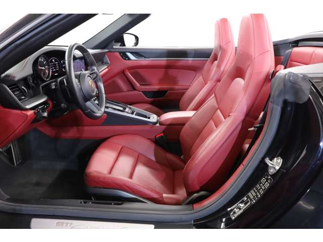 �d���\�t�g�g�b�v���J�����Ă΁A���ƃG���W�������_�C���N�g�Ɋ�������ʂȃh���C�r���O�̌����L����܂��B���킩����ʂȃV�[���܂ŁA�I�[�v���G�A�Ŗ��키911�̐^�������Ђ��̊����������B