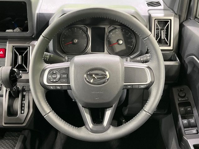 �y�����v�����X�e�A�����O�z�㎿�Ȋv���g�p���邱�ƂŁA��ɂ����������݂ƂĂ��^�]���₷���n���h���ł���