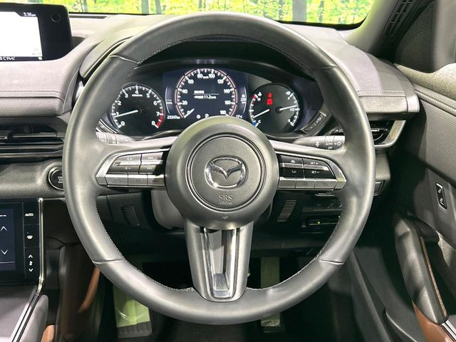 �y�����v�����X�e�A�����O�z�㎿�Ȋv���g�p���邱�ƂŁA��ɂ����������݂ƂĂ��^�]���₷���n���h���ł���