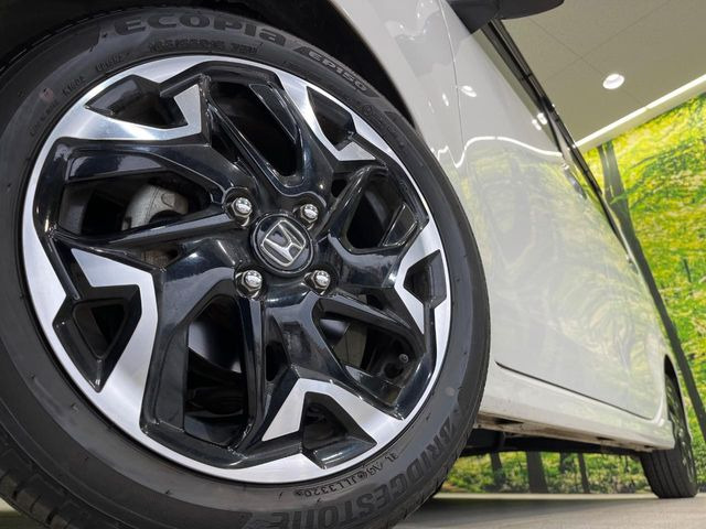 �y����15�C���`�A���~�z�C�[���z�O�ςɃ}�b�`���������A���~�z�C�[���𑕒����Ă���܂��B�e��ЊO�A���~�z�C�[����A�X�^�b�h���X�^�C�����戵�����Ă���܂��B���񂲑��k����������