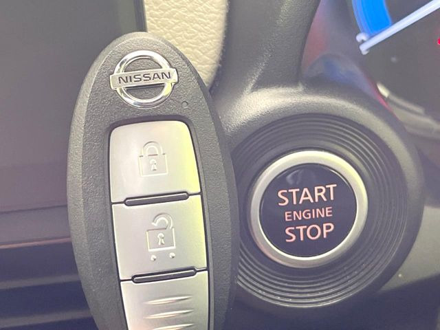 �y�C���e���W�F���g�L�[�z�J�o����|�P�b�g�ɓ��ꂽ�܂܂ł��h�A�̎{���E�������\�ȃX�}�[�g�L�[�𑕔��B�G���W���̃I���E�I�t�����J�M�����o���K�v����������Ƃ��Ă��֗��ł���