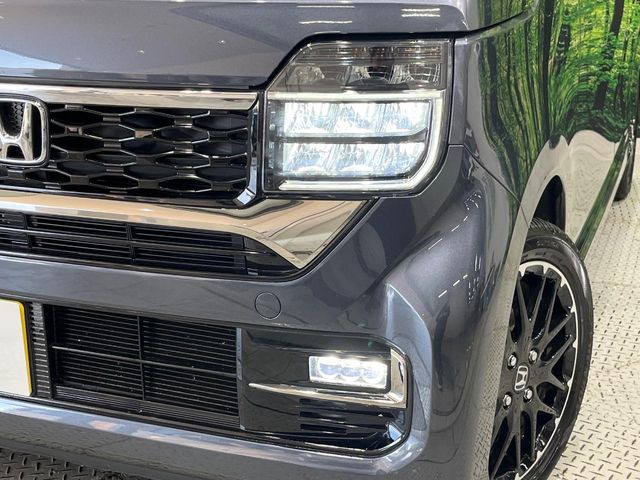 �yLED�w�b�h���C�g�z���V����ԑ��s�����ǍD�Ȏ��E���m�ۂ����S���ĉ^�]�ł��鍂�P�xLED�w�b�h���C�g�𑕔�!�_�����x�������A����d�͂��}�����Ă��܂��B