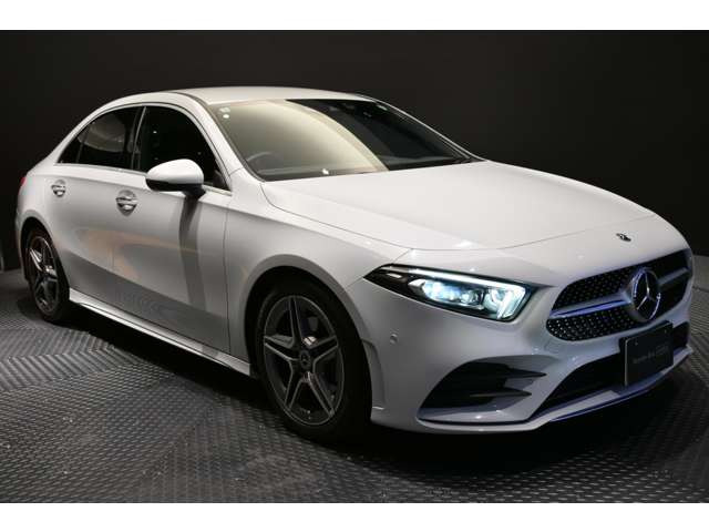 AクラスセダンA180