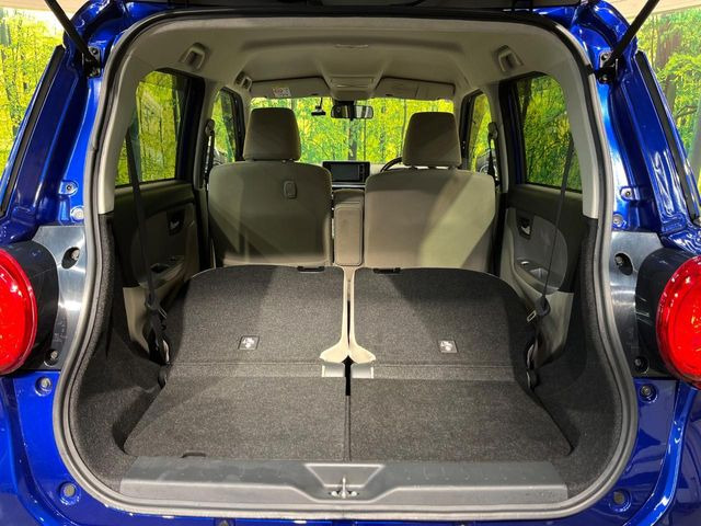 ���i�̂���������ʋ΁A���}���ɏ\���ȉ׎��X�y�[�X���m�ۂ��Ă���܂��B�Z�J���h�V�[�g��|���ƁA�傫�ȉו��̐ύڂ��\�ł���