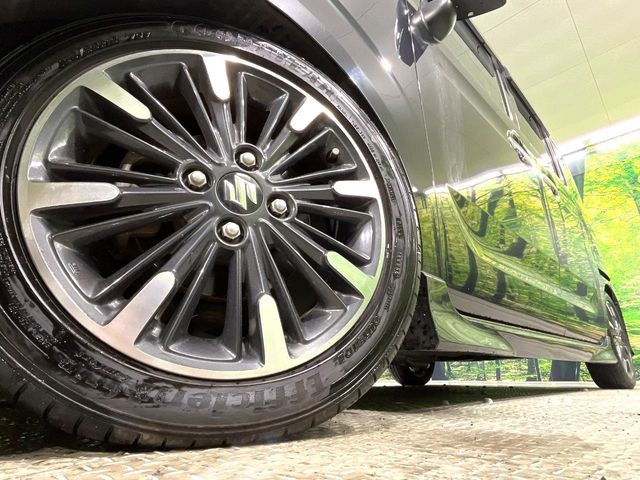 �y����15�C���`�A���~�z�C�[���z�O�ςɃ}�b�`���������A���~�z�C�[���𑕒����Ă���܂��B�e��ЊO�A���~�z�C�[����A�X�^�b�h���X�^�C�����戵�����Ă���܂��B���񂲑��k����������