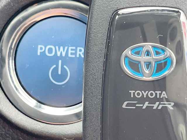 �y�X�}�[�g�L�[�z�J�o����|�P�b�g�ɓ��ꂽ�܂܂ł��h�A�̎{���E�������\�ȃX�}�[�g�L�[�𑕔��B�G���W���̃I���E�I�t�����J�M�����o���K�v����������Ƃ��Ă��֗��ł���