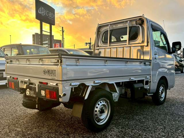 �X���[�N���X����X�͑��݌�200��ȏ�W��!���q�l�̂��C�ɓ����1�䂪�����ƌ�����܂�!�y�����ԁA���ʎԁA�L�����s���O�J�[�ɕ����ԗ��܂œX���ɖ����݌ɂ����T���ł��܂��􂨋C�y�ɂ����X��������!