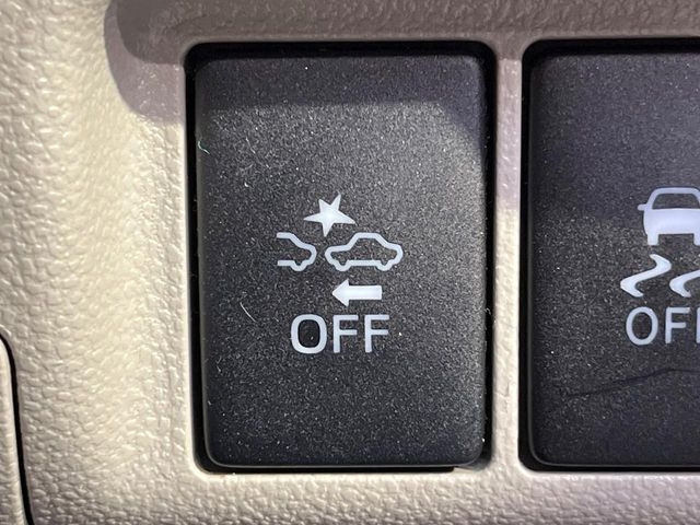 �y�X�}�[�g�A�V�X�g�z���s���ɑO���̎ԗ�����F�����A�Փ˂������Ȏ��͌x��ƃu���[�L�ŏՓˉ���Ɣ�Q�y�����A�V�X�g�B�����S�Ƀh���C�u�����y���݂��������܂��B