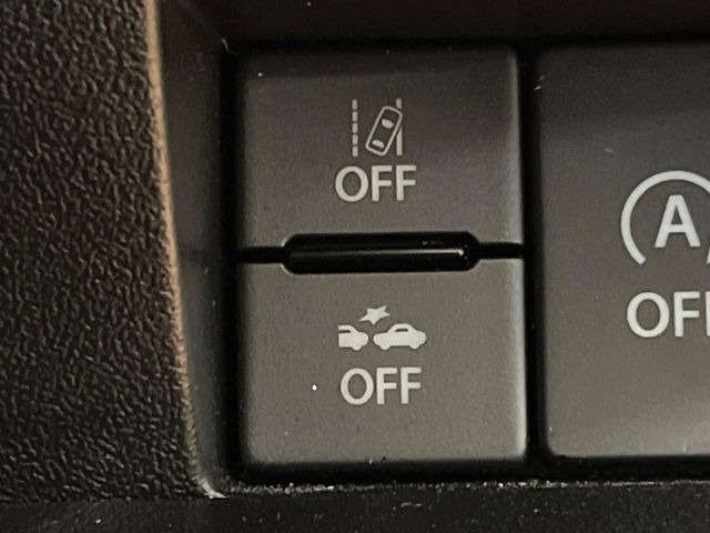 �y�X�Y�L �Z�[�t�e�B�T�|�[�g�z���s���ɑO���̎ԗ�����F�����A�Փ˂������Ȏ��͌x��ƃu���[�L�ŏՓˉ���Ɣ�Q�y�����A�V�X�g�B�����S�Ƀh���C�u�����y���݂��������܂��B