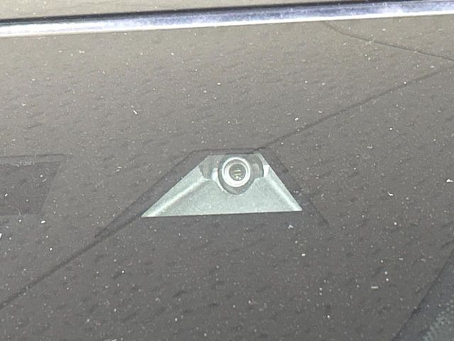 �yi-ACTIVESENSE�z���s���ɑO���̎ԗ�����F�����A�Փ˂������Ȏ��͌x��ƃu���[�L�ŏՓˉ���Ɣ�Q�y�����A�V�X�g�B�����S�Ƀh���C�u�����y���݂��������܂��B