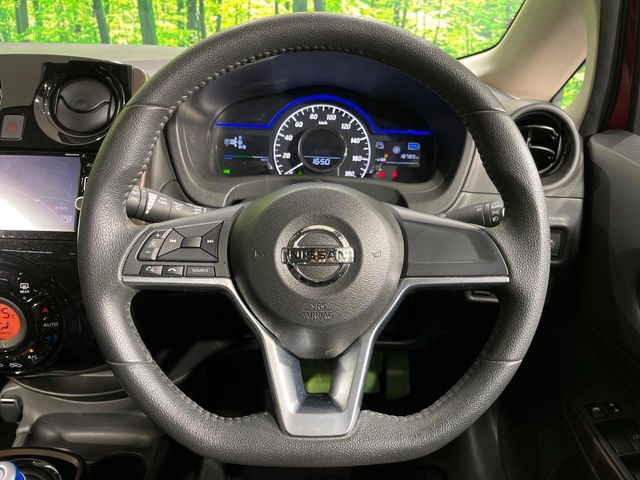 �y�����v�����X�e�A�����O�z�㎿�Ȋv���g�p���邱�ƂŁA��ɂ����������݂ƂĂ��^�]���₷���n���h���ł���