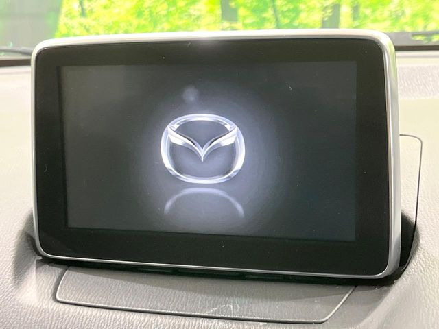 �y�}�c�_�R�l�N�g�i�r�z�ԓ��̕��͋C�Ƀ}�b�`������̌^�^�C�v�̃i�r�B�e����q�ݒ��Bluetooth�Đ����A�l�X�ȋ@�\���y���߂܂��B�����I�ȃ_�C�������삪�\�ŁA�g��������ǍD�ł��B