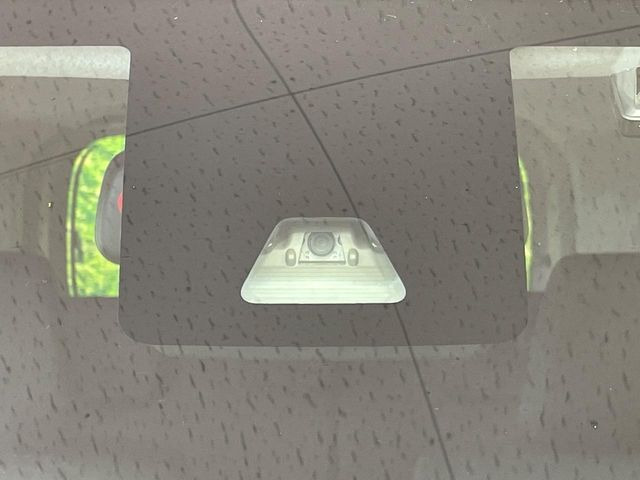 �y�X�}�[�g�A�V�X�g�z���s���ɑO���̎ԗ�����F�����A�Փ˂������Ȏ��͌x��ƃu���[�L�ŏՓˉ���Ɣ�Q�y�����A�V�X�g�B�����S�Ƀh���C�u�����y���݂��������܂��B