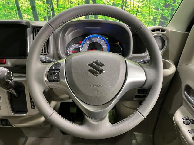 �y�����v�����X�e�A�����O�z�㎿�Ȋv���g�p���邱�ƂŁA��ɂ����������݂ƂĂ��^�]���₷���n���h���ł���