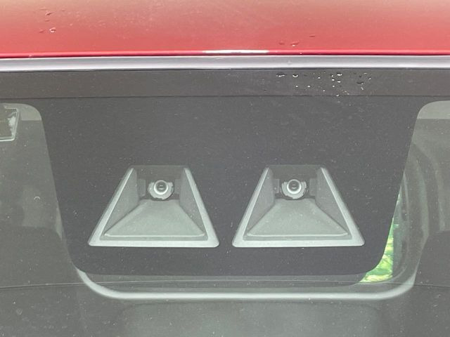 �y�X�}�[�g�A�V�X�g�z���s���ɑO���̎ԗ�����F�����A�Փ˂������Ȏ��͌x��ƃu���[�L�ŏՓˉ���Ɣ�Q�y�����A�V�X�g�B�����S�Ƀh���C�u�����y���݂��������܂��B