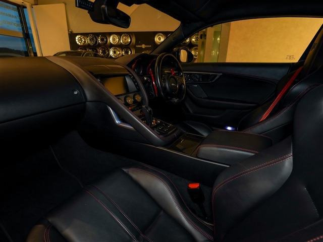 弊社にて、内装クリーニングを実施しておりますので気持ちよくお乗りいただけます。