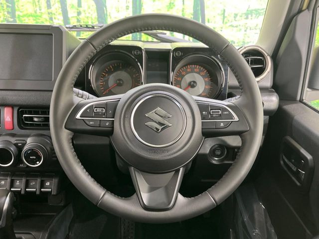 �y�����v�����X�e�A�����O�z�㎿�Ȋv���g�p���邱�ƂŁA��ɂ����������݂ƂĂ��^�]���₷���n���h���ł���