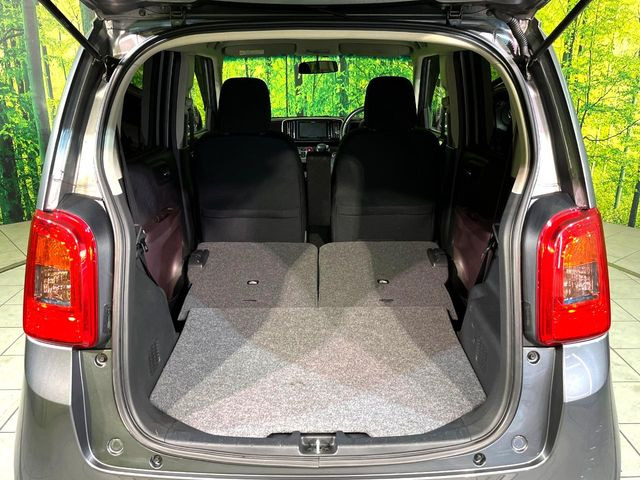 ���i�̂���������ʋ΁A���}���ɏ\���ȉ׎��X�y�[�X���m�ۂ��Ă���܂��B�Z�J���h�V�[�g��|���ƁA�傫�ȉו��̐ύڂ��\�ł���