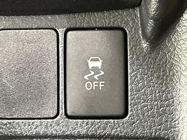 �y������h�~���u�z�ԗ��̉���������m����ƁA�����I�Ɏԗ��̐i�s������ۂ悤�Ɏԗ��𐧌䂵�܂��B�J�̓��ȂǊ���₷���H�ʏ󋵂ł����S�ȉ^�]���\�ł��B