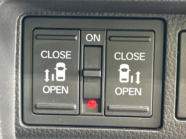 �y�����p���[�X���C�h�h�A�z�X�}�[�g�L�[��^�]�Ȃ̃X�C�b�`�Ō�ȗ����X���C�h�h�A�̊J���\���d��������͂����ăh�A���J����K�v�������A�����Ȃ��q�l�ł��ȒP�ɊJ���߂ł����K�ł���