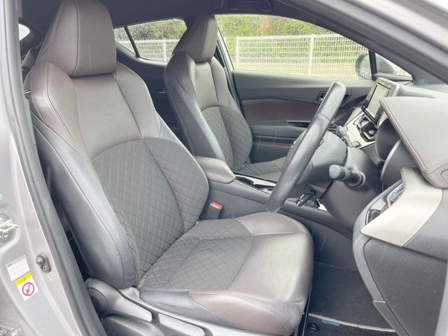 �y�n�[�t���U�[�V�[�g�z�������ƍ���S�n�𗼗������l�C�̃V�[�g���w�ʁE���ʂ̃t�@�u���b�N�f�ނ́A�ʋC���̗ǂ��⊊��ɂ����ɗD��Ă��܂��B�C���╞���ɍ��E���ꂸ���K�ɂ���肢�������܂��B