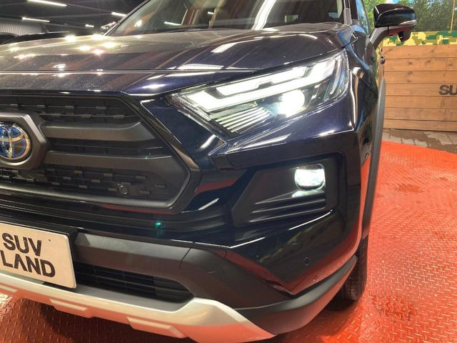 �yLED�w�b�h���C�g�z���V����ԑ��s�����ǍD�Ȏ��E���m�ۂ����S���ĉ^�]�ł��鍂�P�xLED�w�b�h���C�g�𑕔�!�_�����x�������A����d�͂��}�����Ă��܂��B