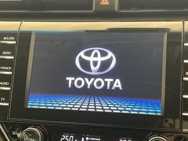 �y����8�^�i�r�z�C���e���A�ɗn�����ރX�^�C���b�V���ȁu��p�݌v�v���[�J�[�i�r�𑕔��􎋔F���⑀�쐫�ȂǊ�{���\�ɂ��D��A���㎿�ȃJ�[���C�t�����y���݂��������܂��B