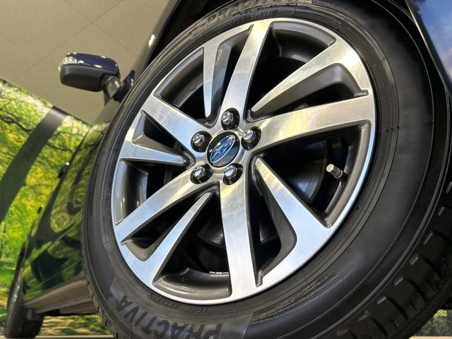 �y����16�C���`�A���~�z�C�[���z�O�ςɃ}�b�`���������A���~�z�C�[���𑕒����Ă���܂��B�e��ЊO�A���~�z�C�[����A�X�^�b�h���X�^�C�����戵�����Ă���܂��B���񂲑��k����������